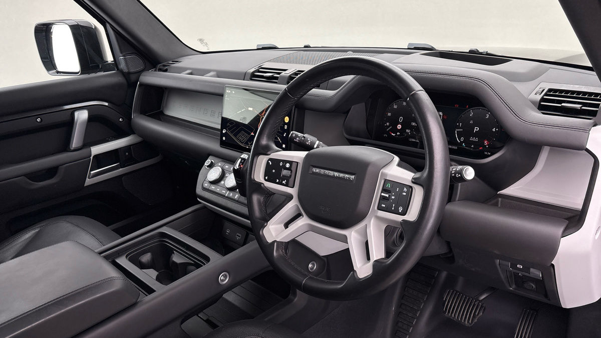 Land Rover Defender 110 Urban Image 10