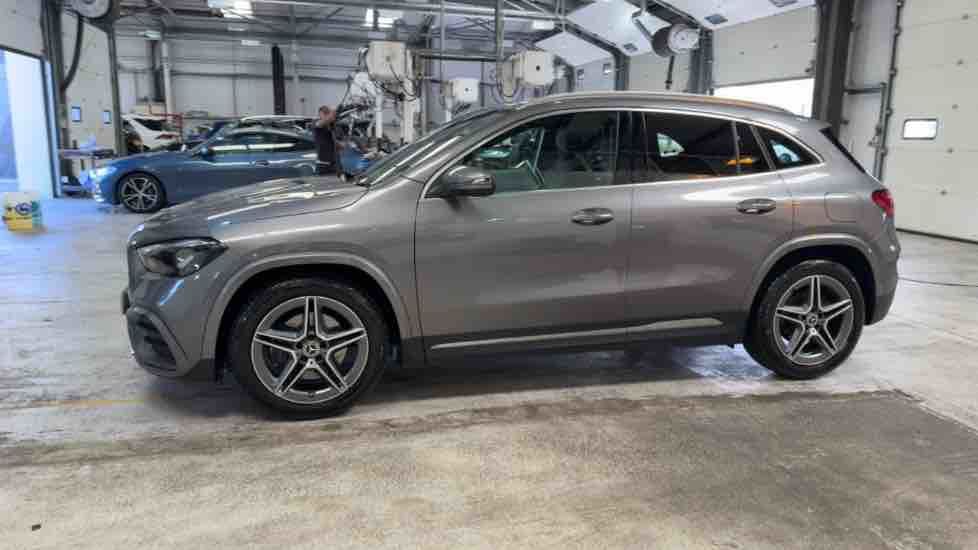 More views of Mercedes-Benz GLA