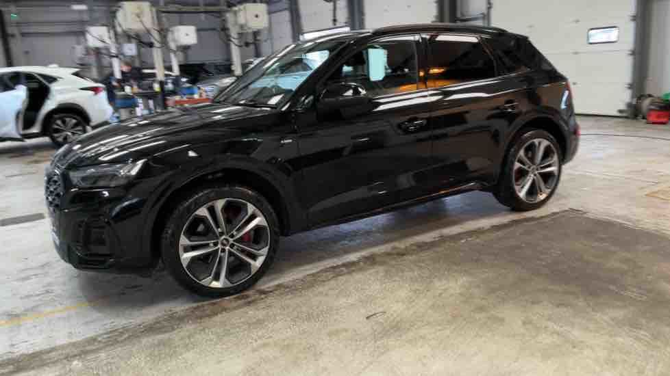 More views of Audi Q5