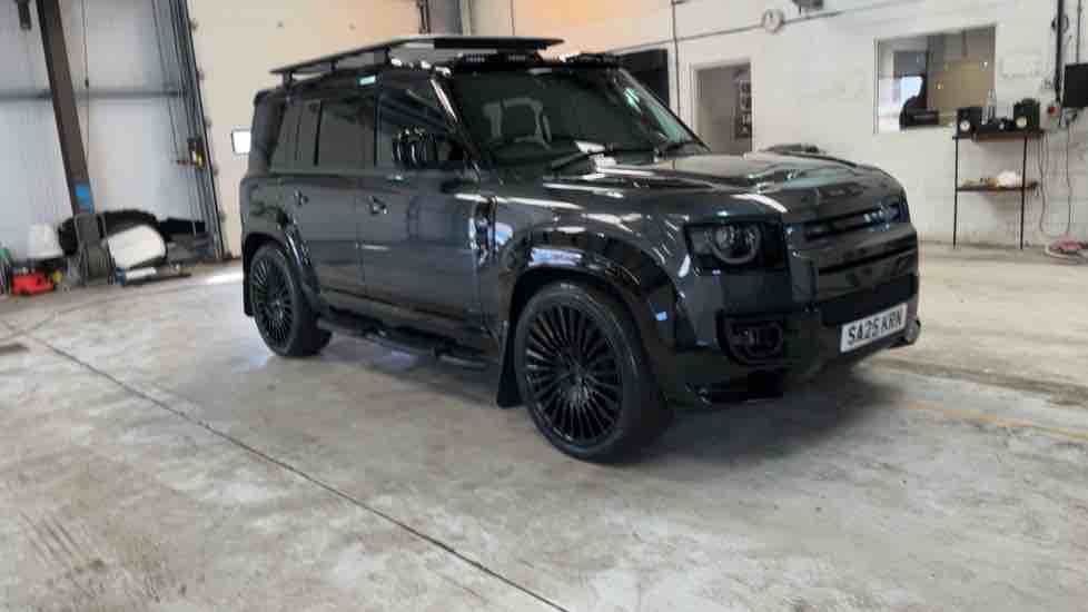 More views of Land Rover Defender 110