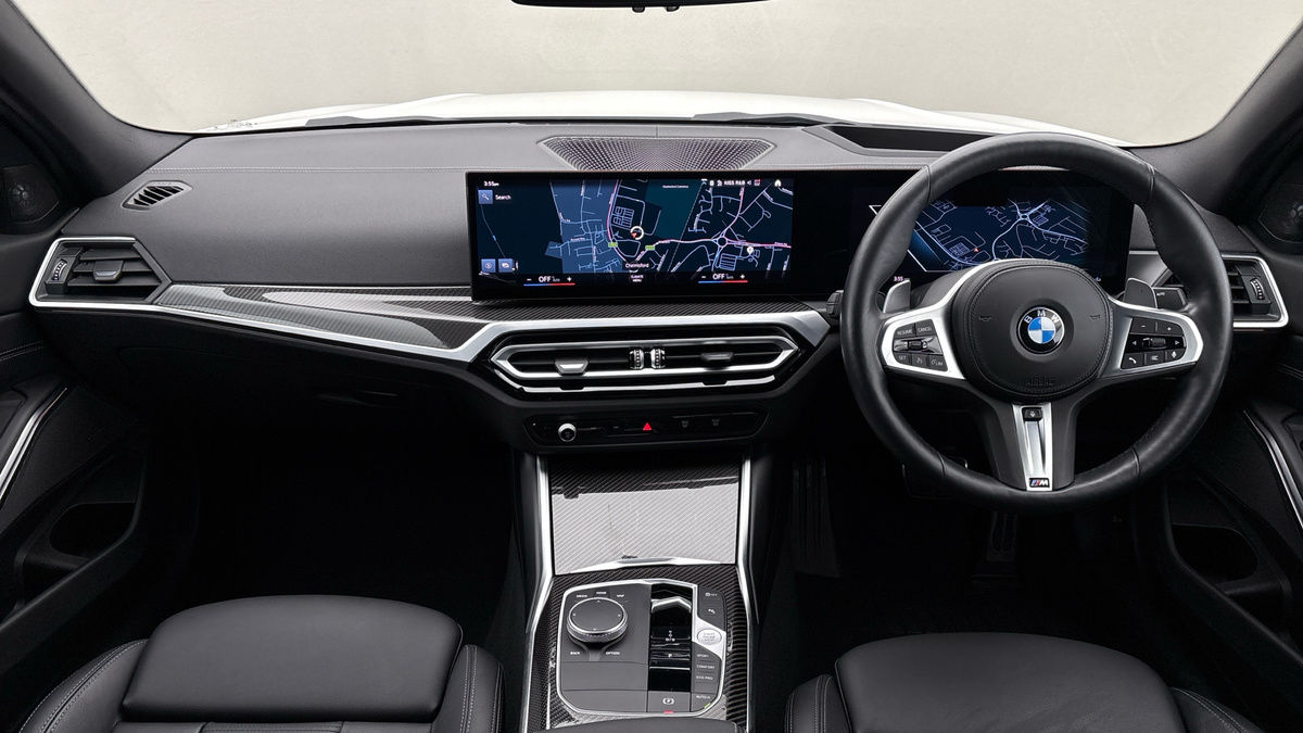 BMW 3 Series Image 12