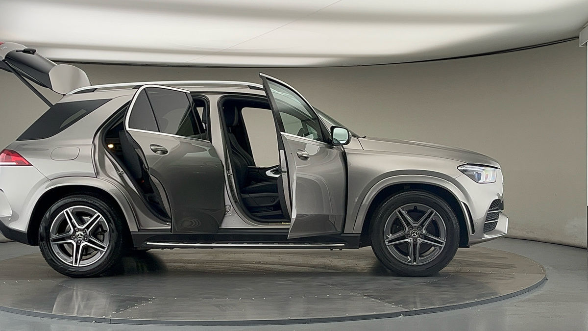 More views of Mercedes-Benz GLE