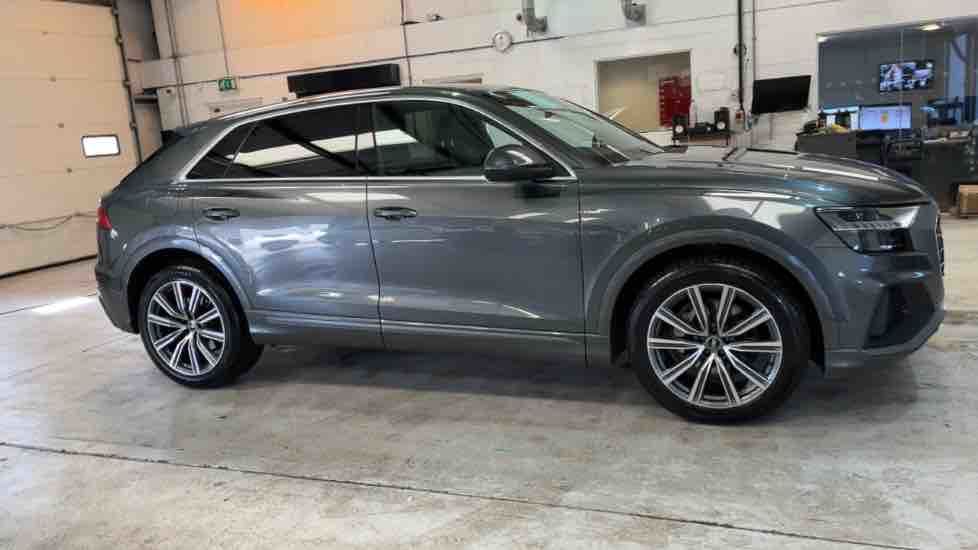 More views of Audi Q8