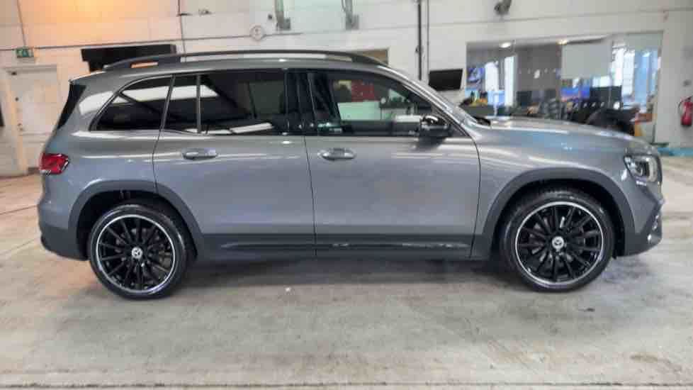 More views of Mercedes-Benz GLB