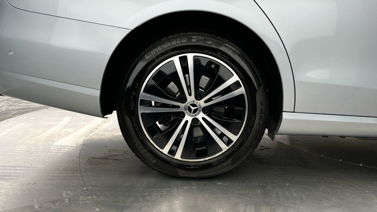 Mercedes-Benz E Class Image 10