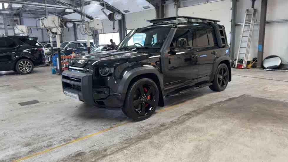 More views of Land Rover Defender 110
