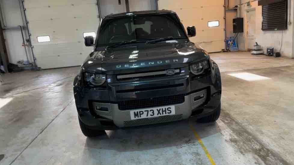 More views of Land Rover Defender 110