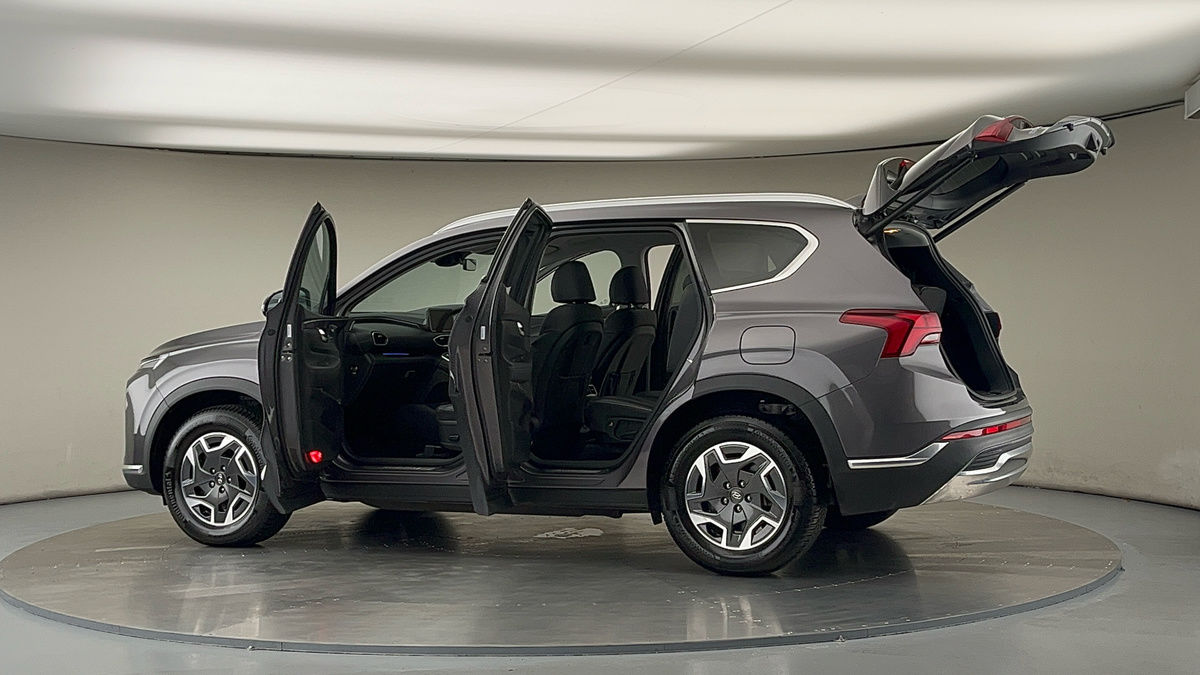 More views of Hyundai Santa Fe