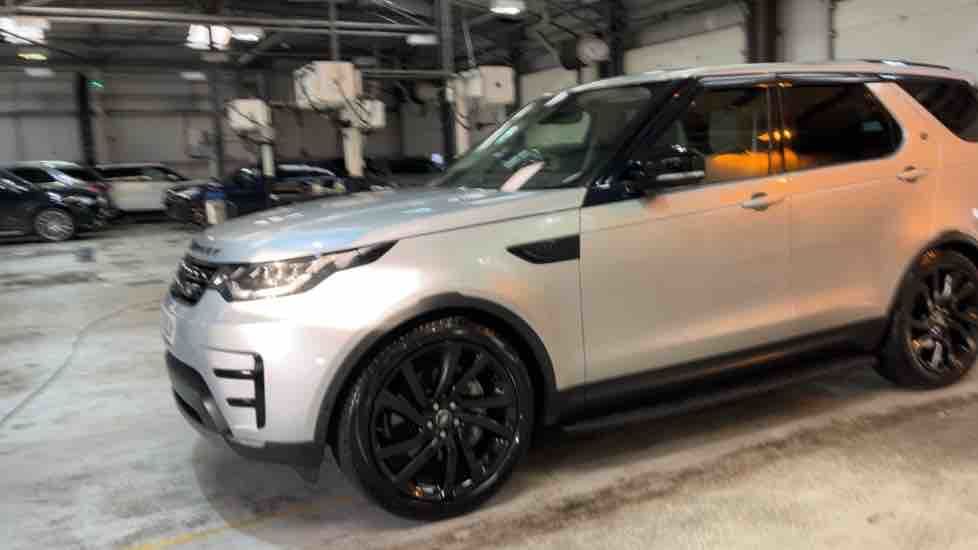 More views of Land Rover Discovery