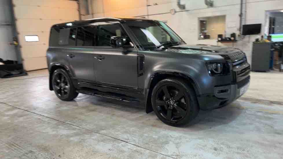 More views of Land Rover Defender 110