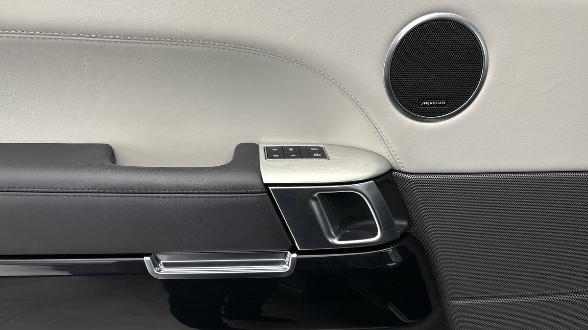 Land Rover Range Rover Sport Image 19