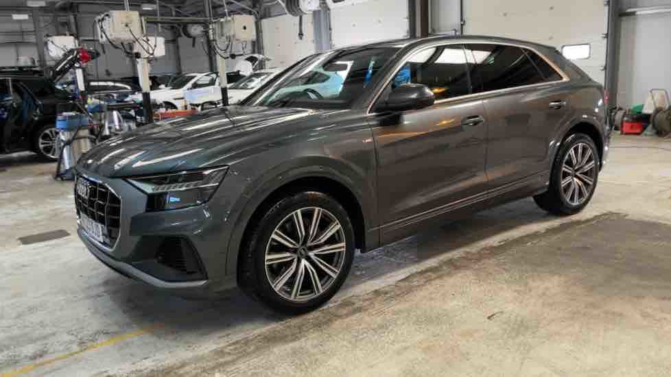 More views of Audi Q8