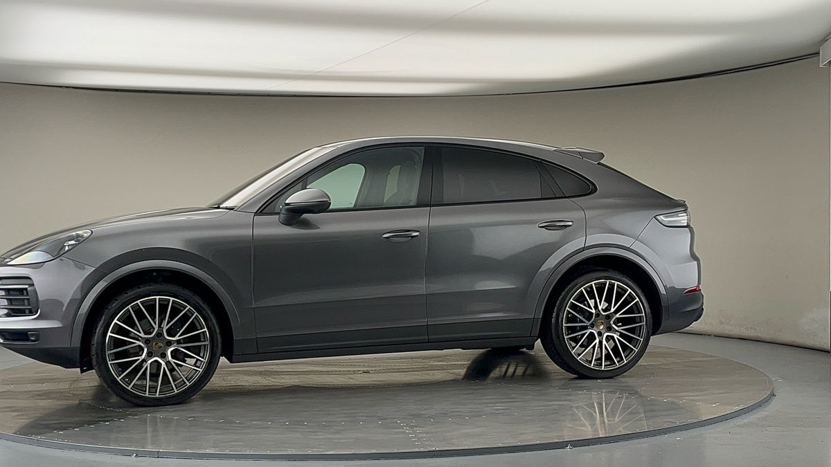 More views of Porsche Cayenne