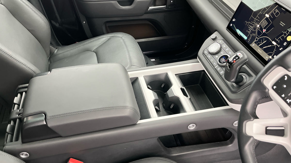 Land Rover Defender 90 Image 18