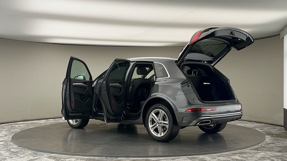 More views of Audi Q5