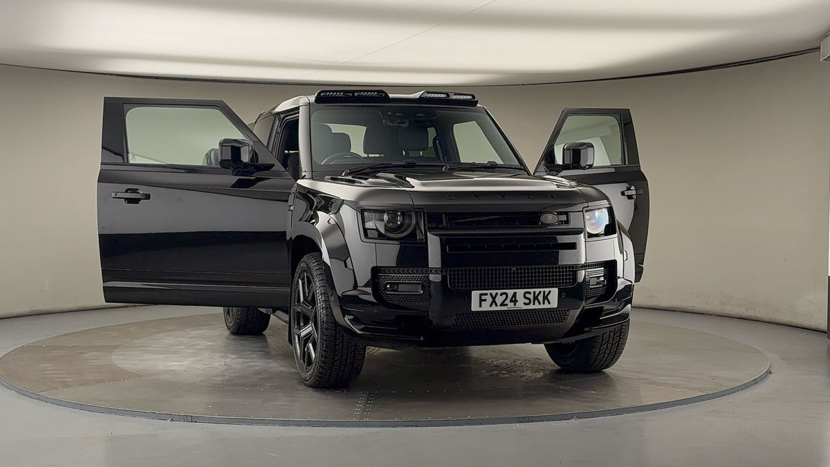 More views of Land Rover Defender 90