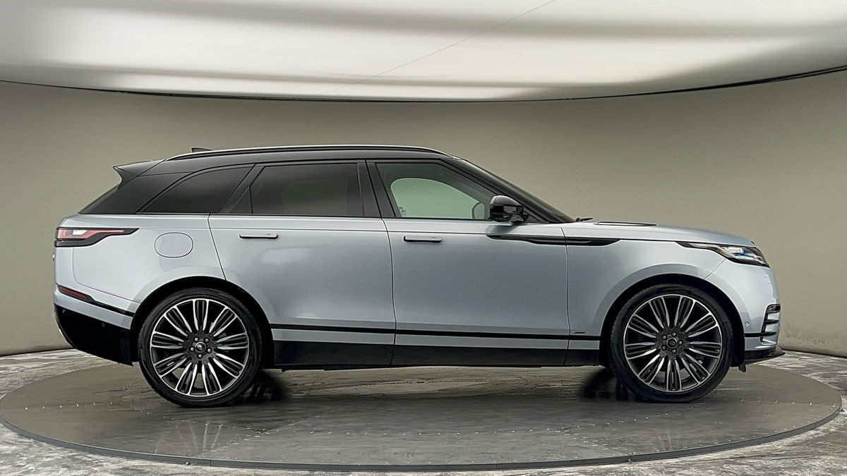 Land Rover Range Rover Velar Image 16
