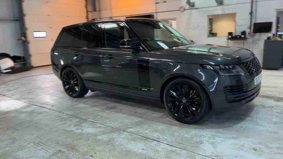 More views of Land Rover Range Rover
