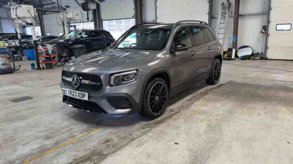 More views of Mercedes-Benz GLB