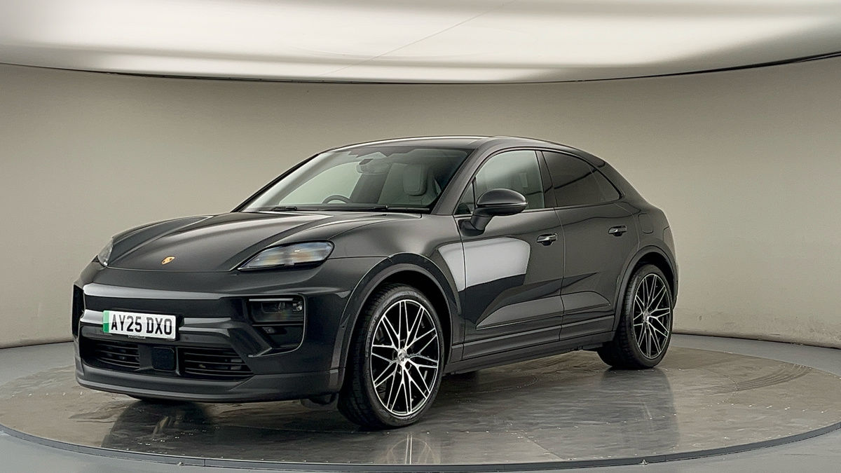 More views of Porsche Macan
