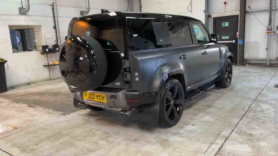 More views of Land Rover Defender 110
