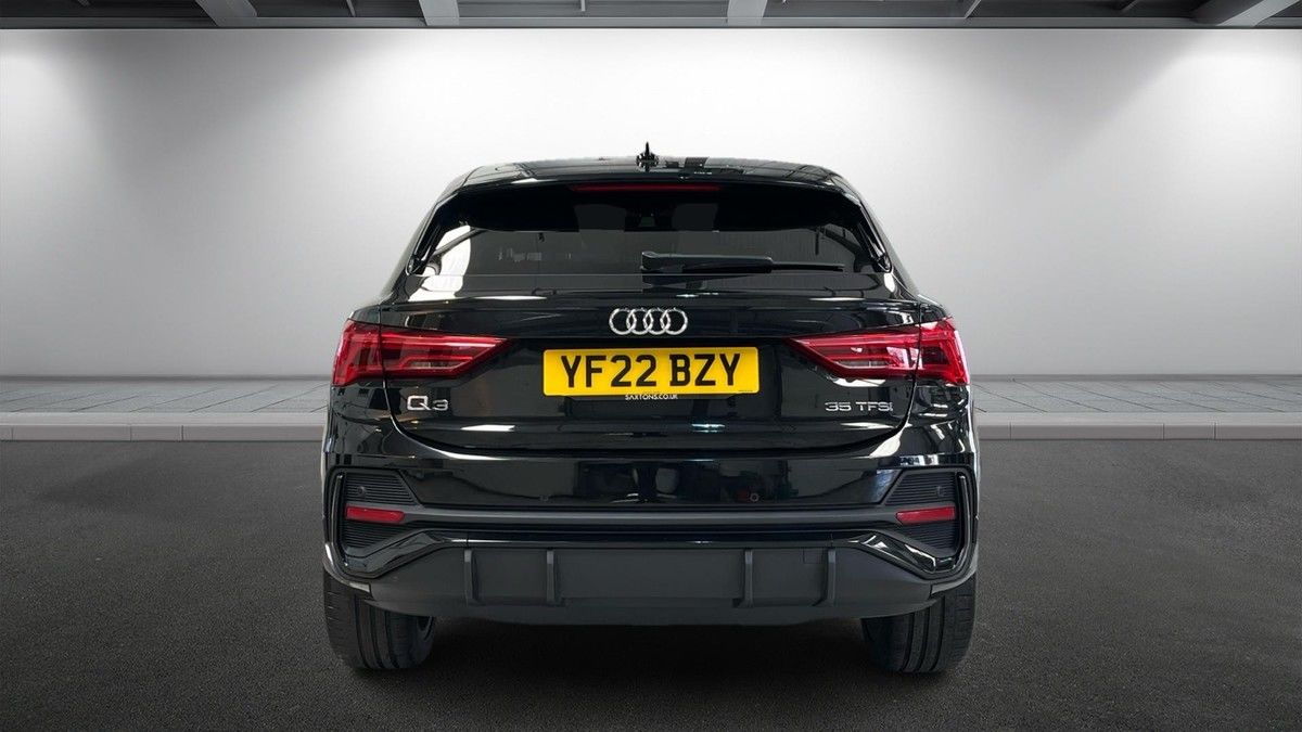 Audi Q3 Image 4