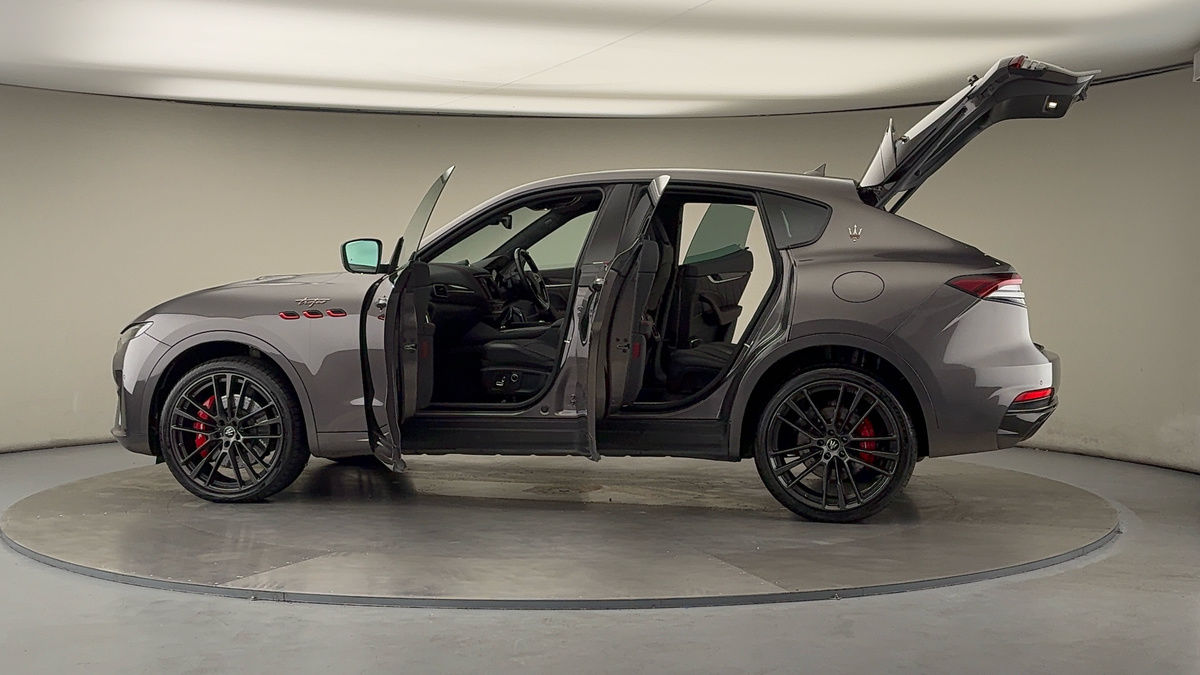 More views of Maserati Levante