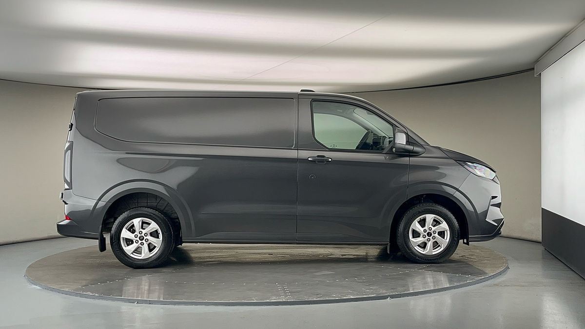 Ford Transit Custom Image 16