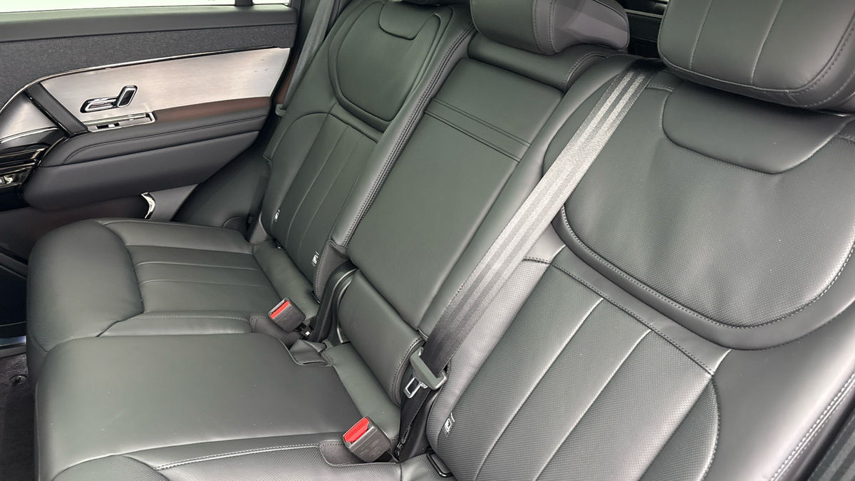 Land Rover Range Rover Sport Image 8