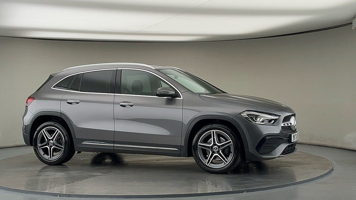 More views of Mercedes-Benz GLA