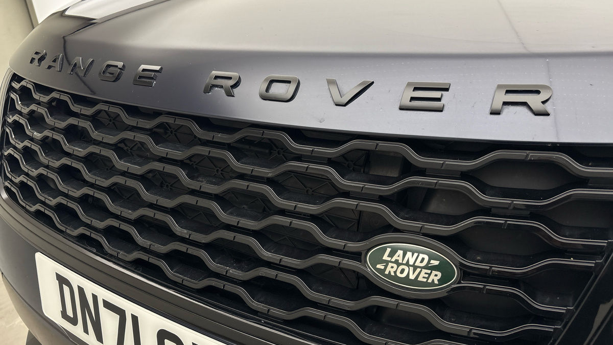 Land Rover Range Rover Velar Image 24