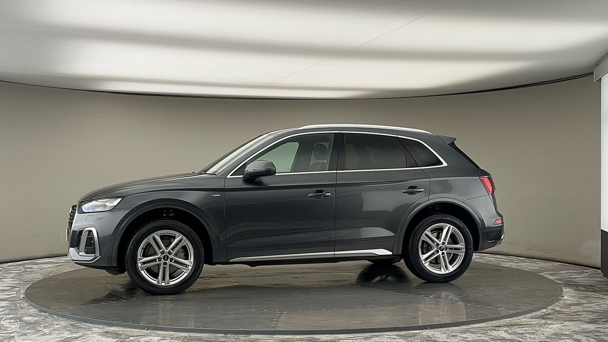 More views of Audi Q5