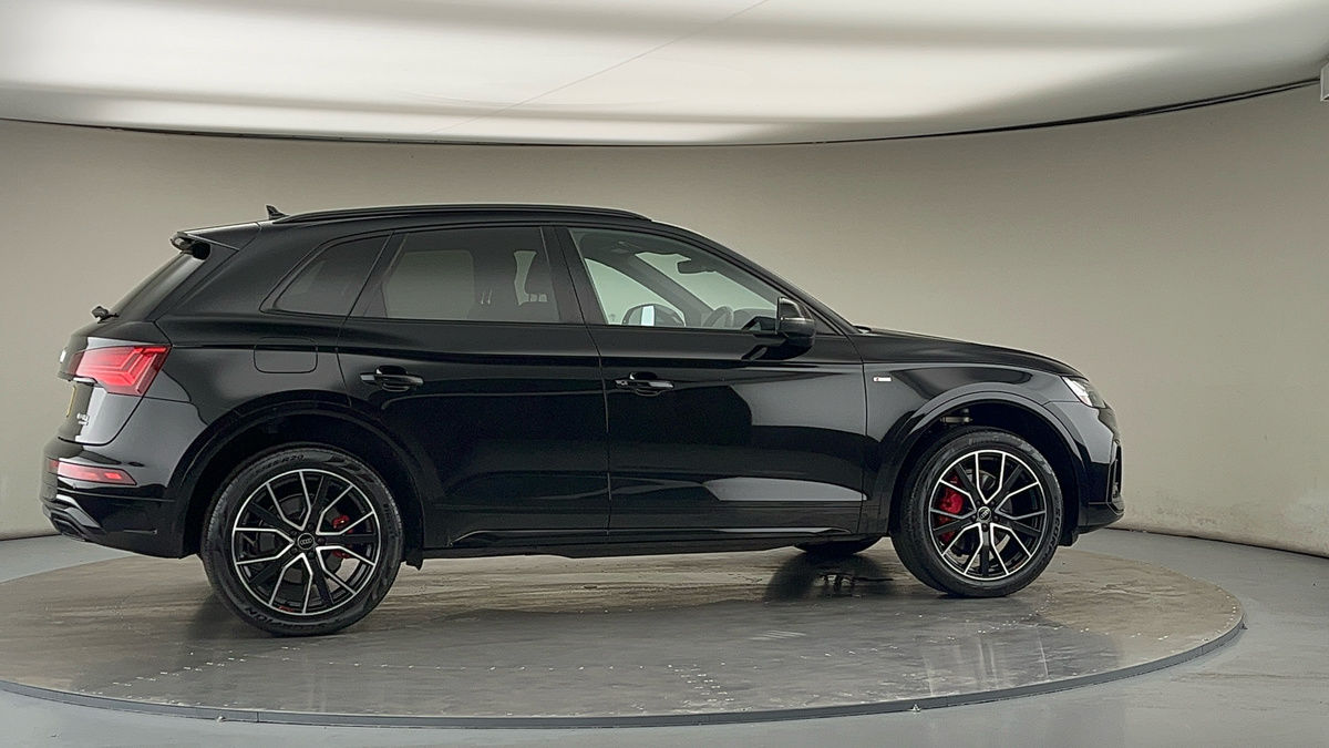 More views of Audi Q5