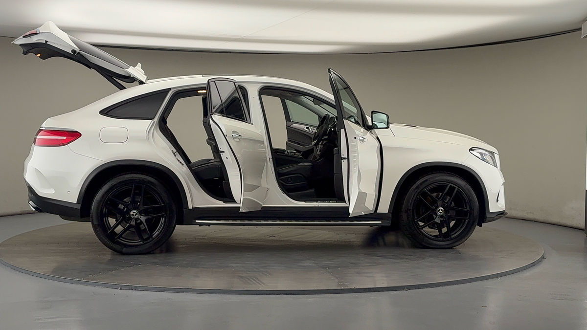 More views of Mercedes-Benz GLE