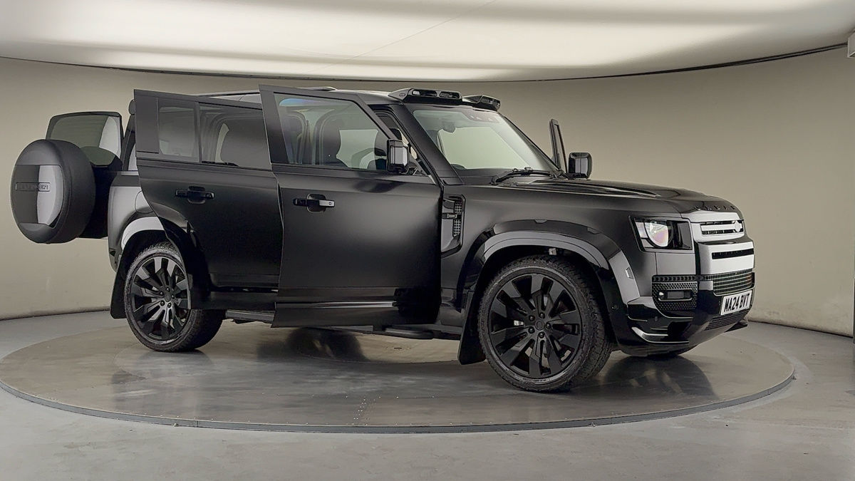 More views of Land Rover Defender 110