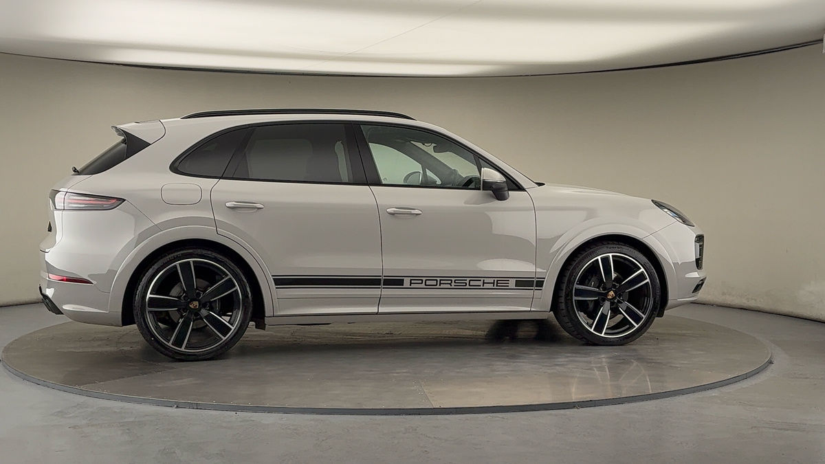More views of Porsche Cayenne