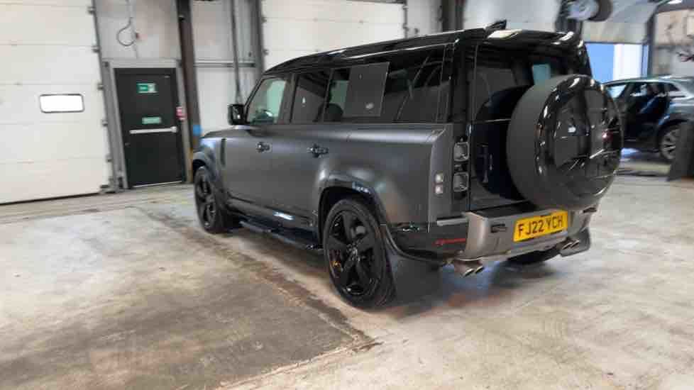 More views of Land Rover Defender 110
