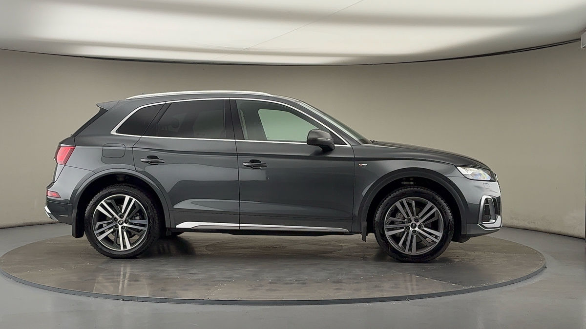 More views of Audi Q5
