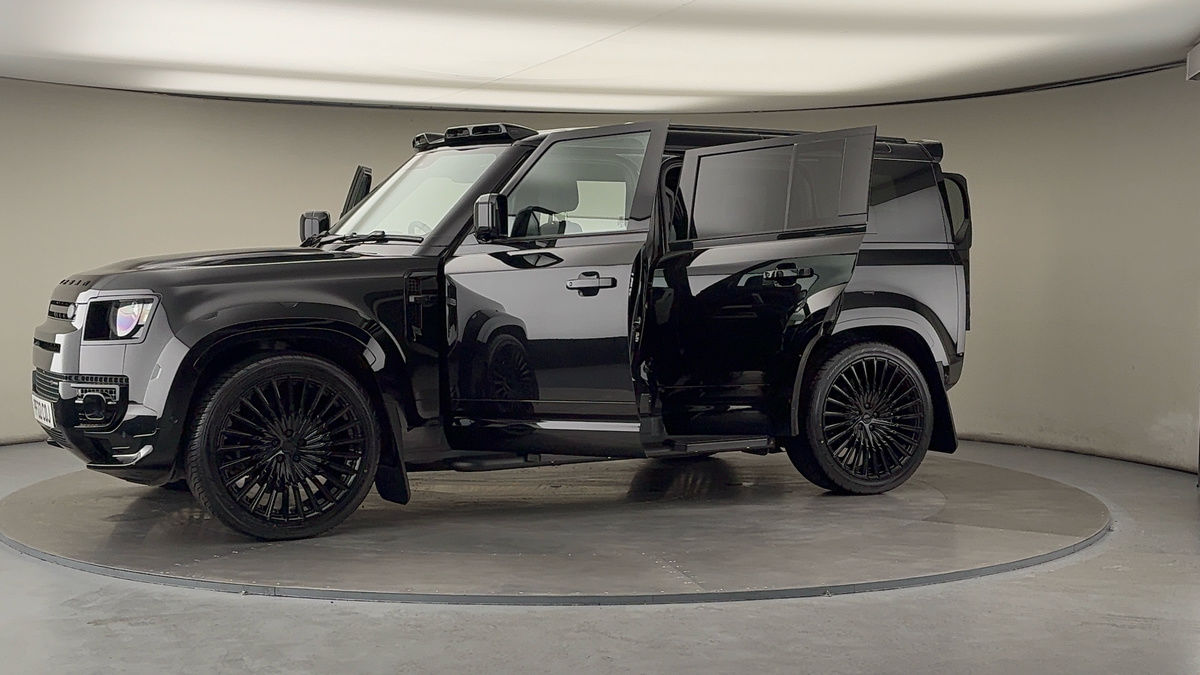 More views of Land Rover Defender 110