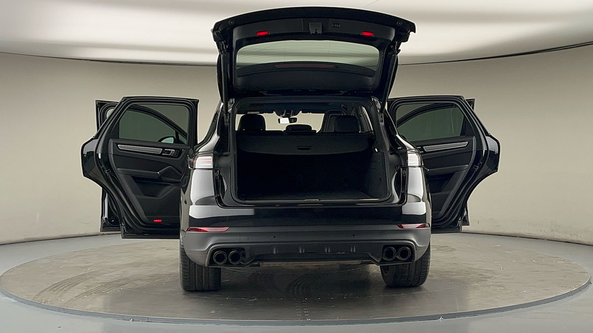 More views of Porsche Cayenne