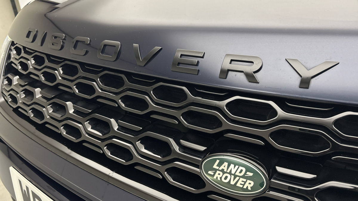 Land Rover Discovery Sport Image 24