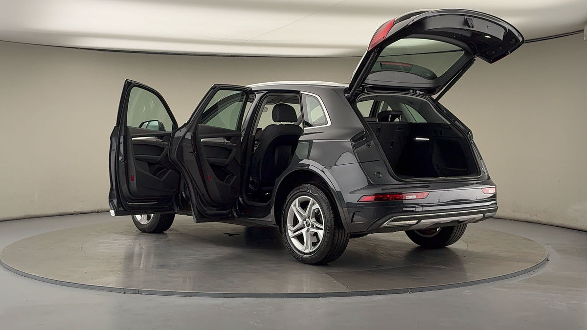 More views of Audi Q5