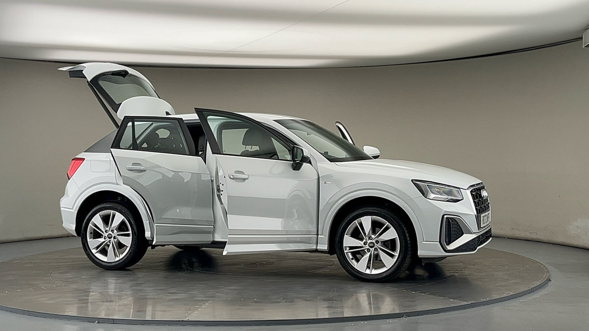 More views of Audi Q2