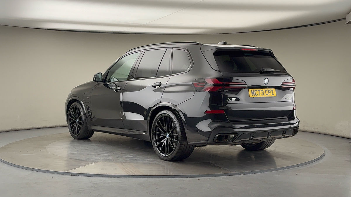 BMW X5 Image 2