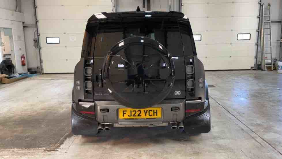 More views of Land Rover Defender 110