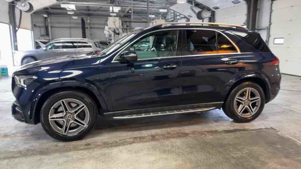 More views of Mercedes-Benz GLE