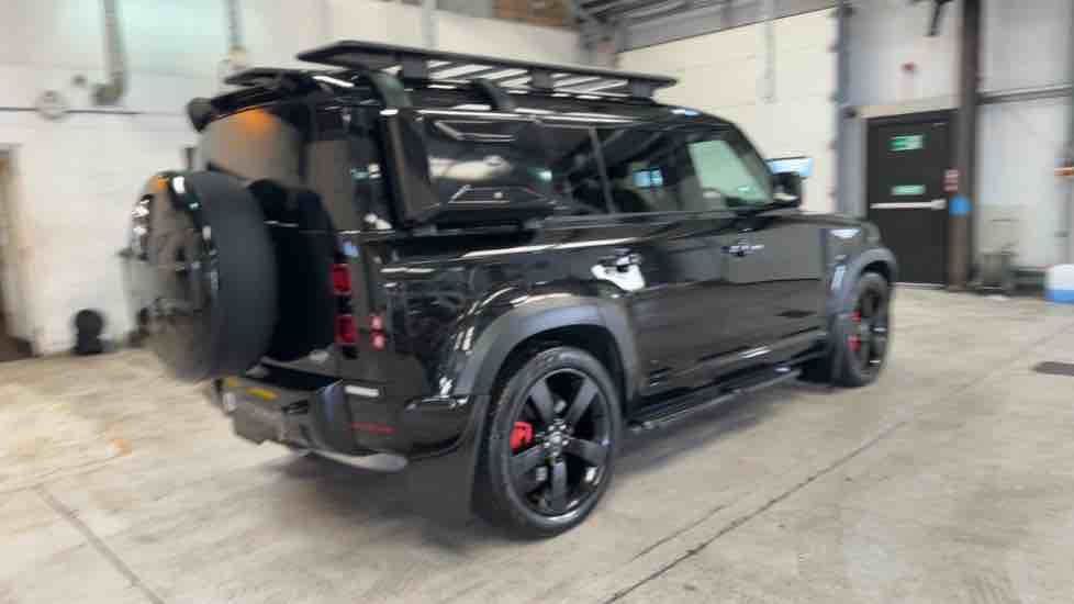 More views of Land Rover Defender 110