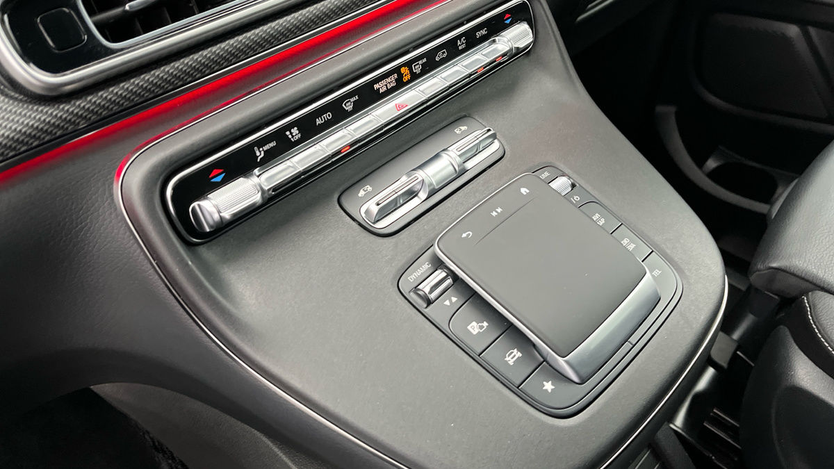 Mercedes-Benz V Class Image 26