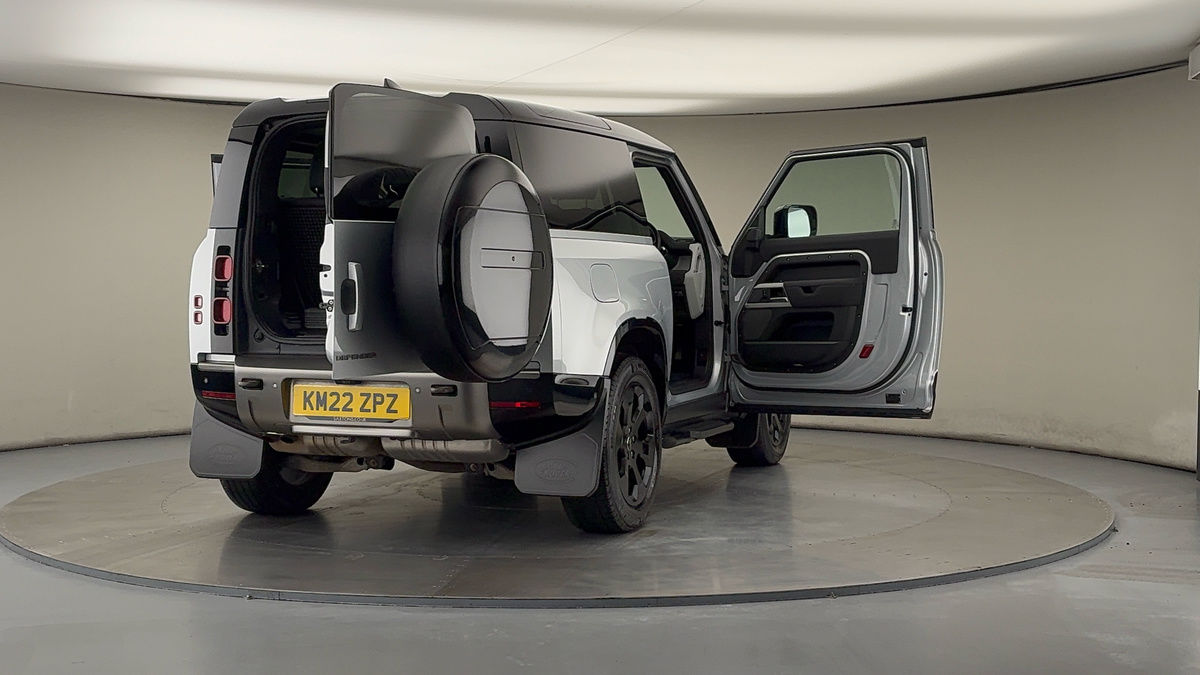 More views of Land Rover Defender 90