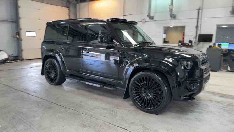 More views of Land Rover Defender 110